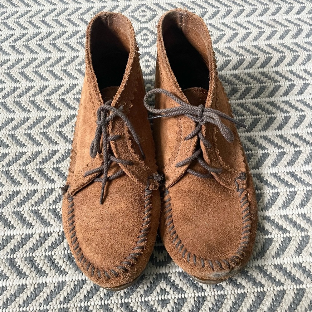 Minnetonka Brown Suede Leather Lace Up Booties Size 9.5